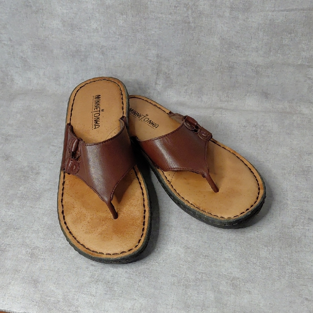 Minnetonka Brown and Tan1 Leather Sandals Size 7